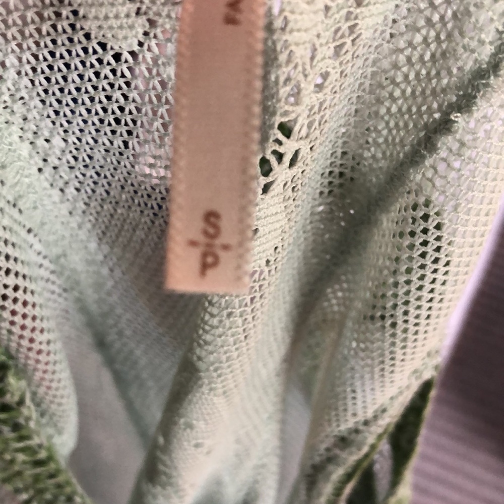 Free People women’s green embroidered Tank - Picture 9 of 9